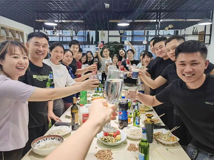 滄州智博十八周年團(tuán)建活動(dòng)--風(fēng)華歲月，感恩同行